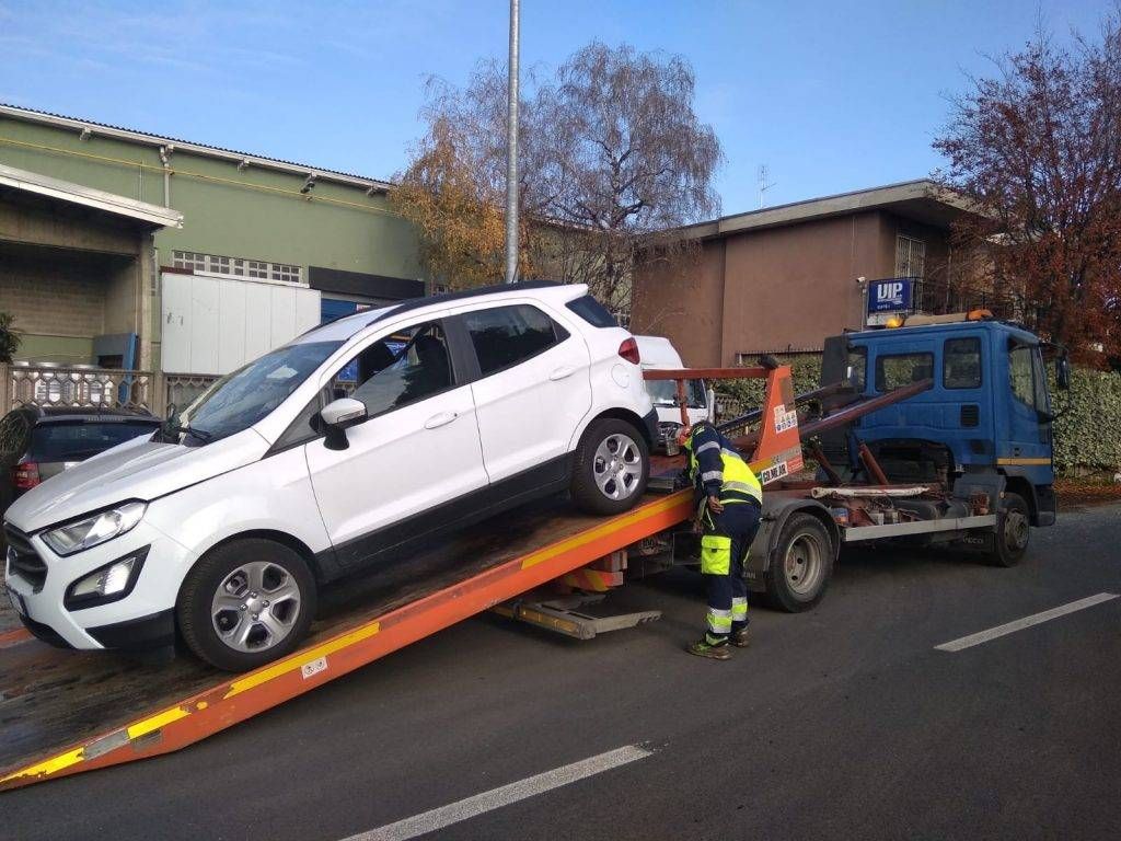 Paderno, guerra alle auto senza assicurazione: multe con telecamere e rimozioni carroattrezzi assicurazioni polizia 1024x768