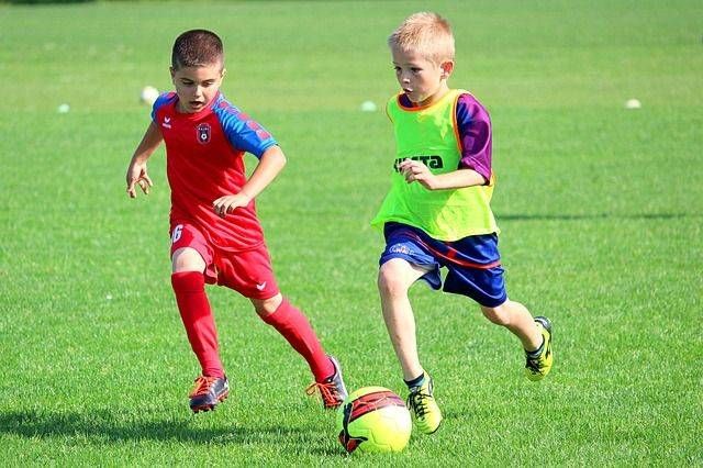 “Uno schiaffo allo sport giovanile”: il calcio dilettantistico contro Regione Lombardia calcio bambini