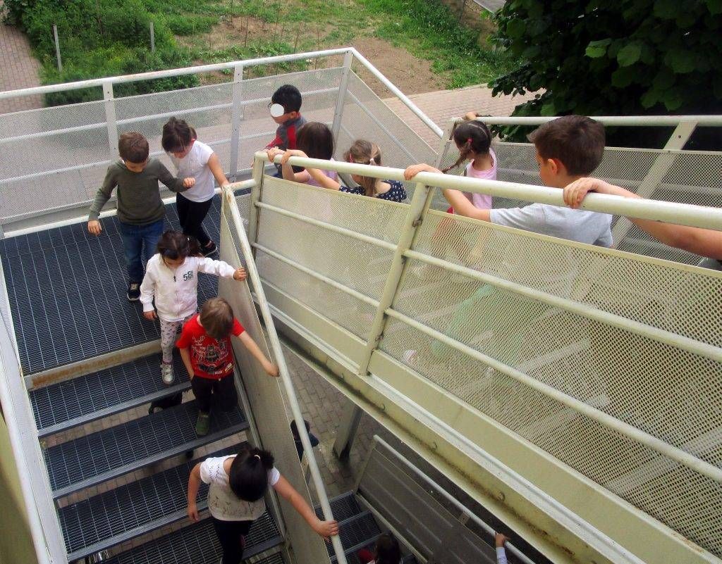 Covid, a Caronno su 15 classi in quarantena 5 tornano in aula Inkedscuola Esercizi di evacuazione LI 1024x801