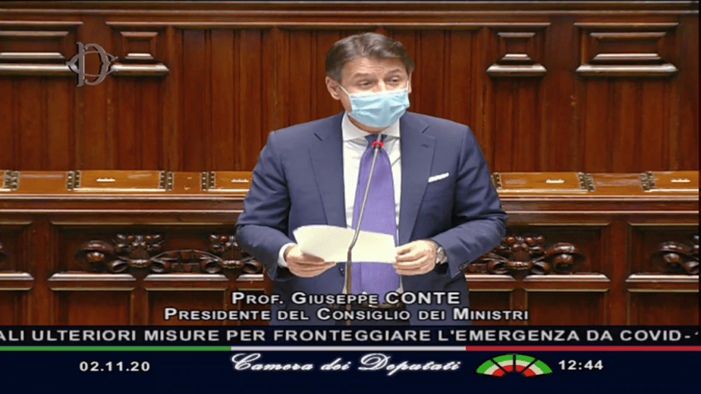 Nuovo Dpcm: coprifuoco in tutta Italia alle 21. Mezzi pubblici al 50%, scuole medie a casa conte 1024x576