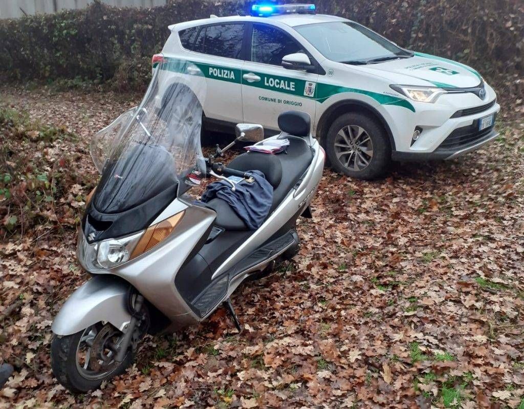 Uboldo, moto nei boschi dello spaccio: usata come pagamento? 2 1024x798