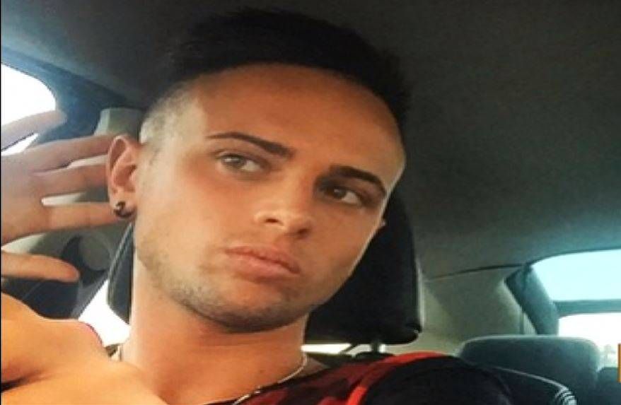 Simone Mattarelli, tracce di dna estraneo sotto le unghie, il mistero su quella notte si infittisce Simone Mattarelli