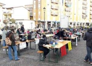 Bollate scuola piazza