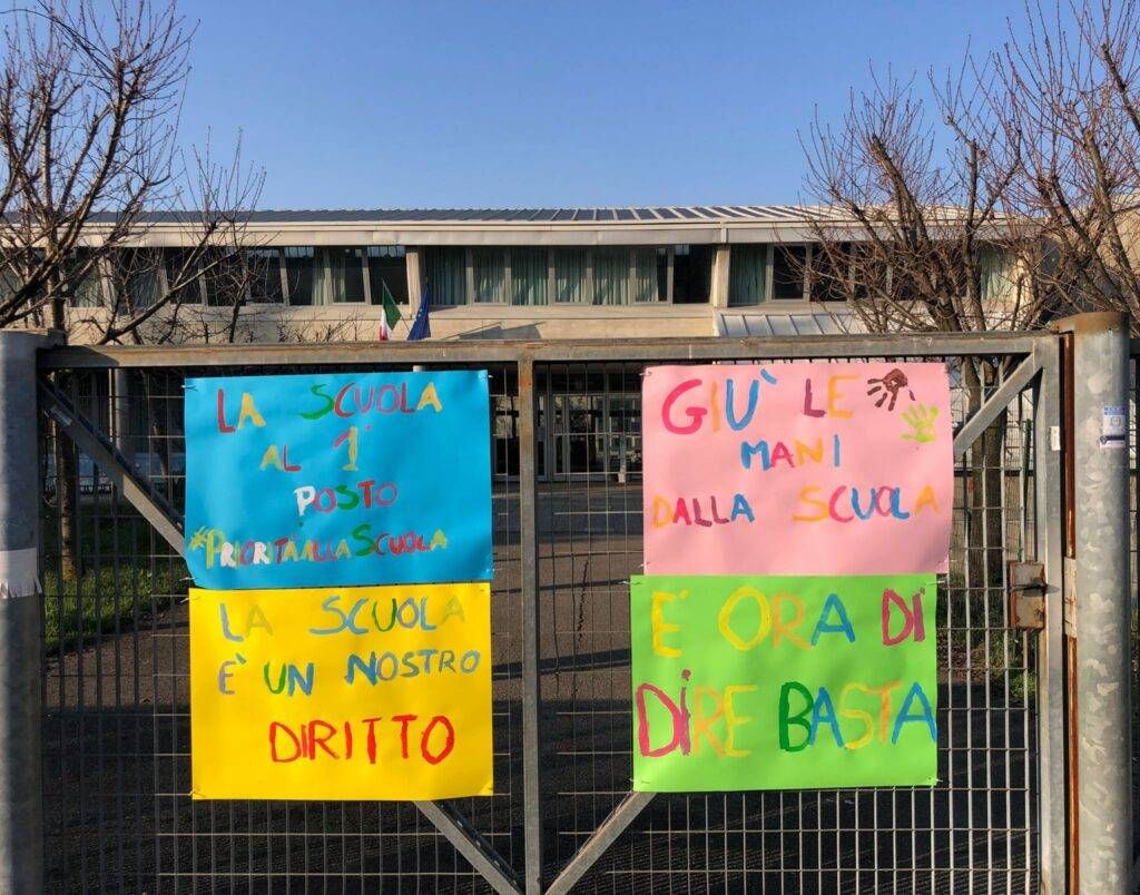 Senago scuola protesta