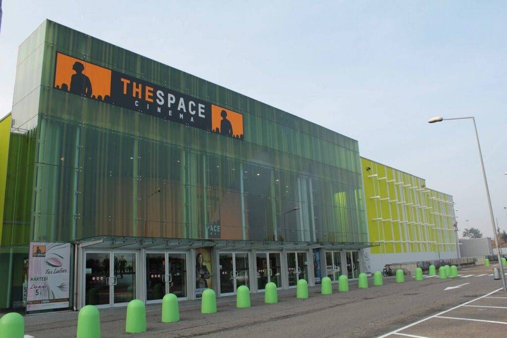 Cerro Maggiore, il centro commerciale “Move In” diventa un hub vaccinale cerro 1024x683