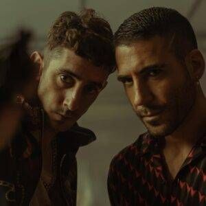 sky rojo recensione netflix 1080x1080 1 300x300