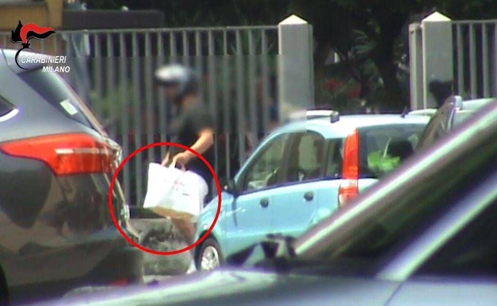 Operazione Arhat, 37 arresti, sgominata anche la banda che gestiva lo spaccio a Bollate e Baranzate | VIDEO Bollate spaccio