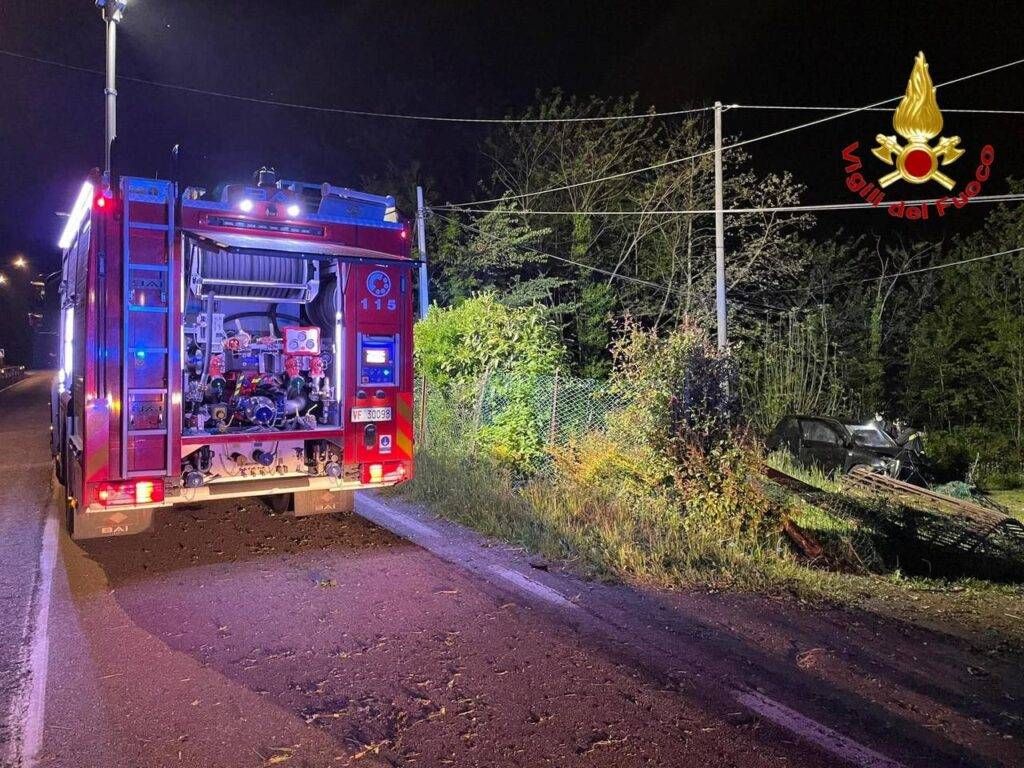 incidente bosco vigili del fuoco