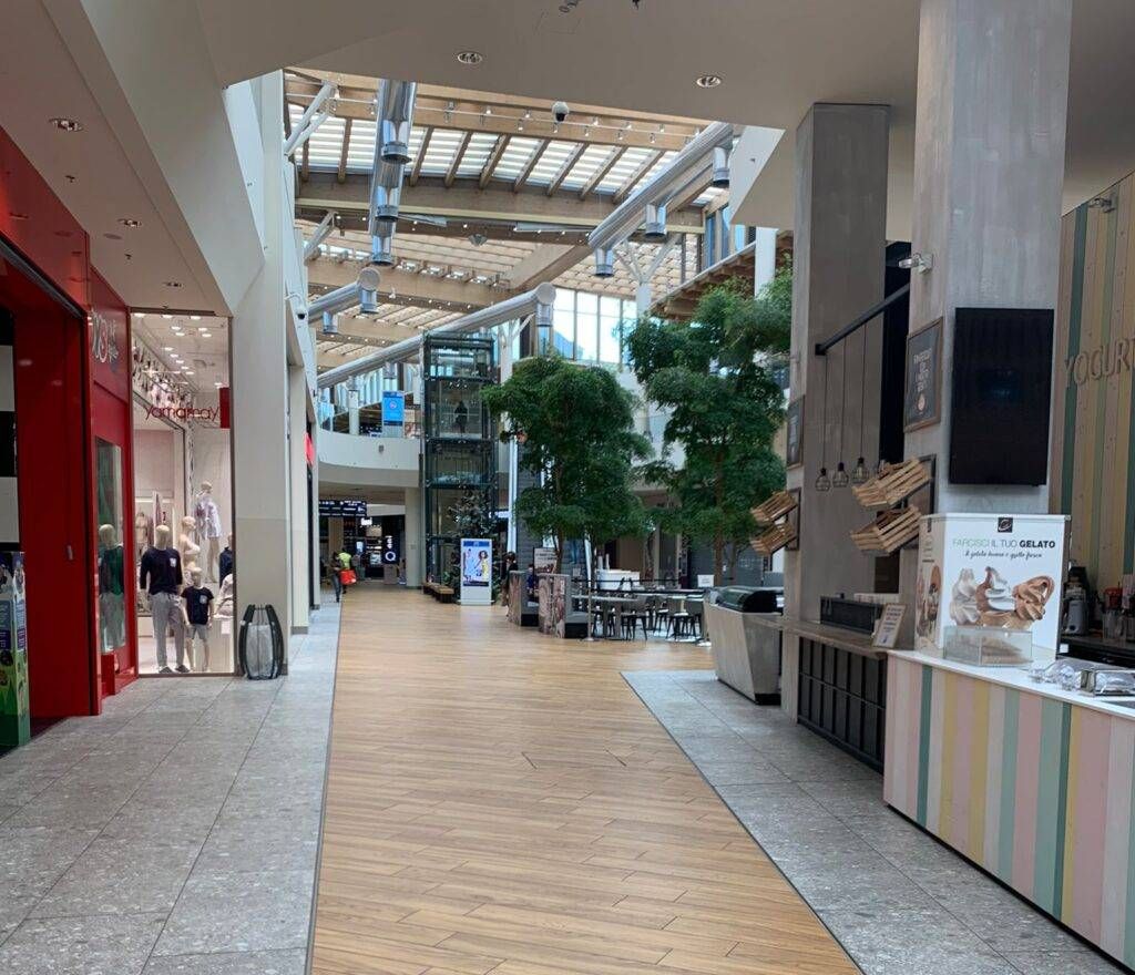 centro arese1 e1618006435923 1024x880