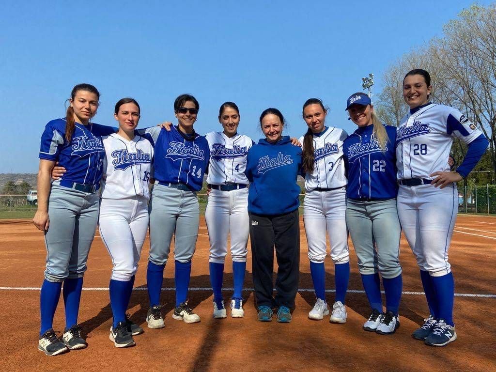 Saronno Softball, le ragazze tornano in campo, col sogno Olimpiadi e il ricordo di Enrico Obletter I VIDEO ritiro