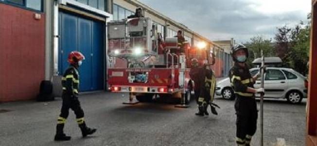 Paderno, tromba d’aria, scoperchiata officina a Calderara | FOTO admin ajax 1