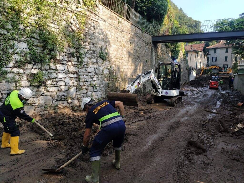 Alluvione sul Lago di Como: anche i volontari di Bollate, Paderno, Misinto, Lazzate, Cogliate e Caronno in soccorso | FOTO 225093547 3864001080376643 3208734370804419173 n 1024x768