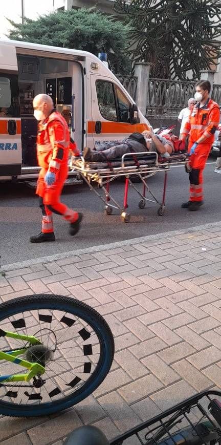 Gerenzano, si schianta con il motorino contro auto in sosta, 40enne in ospedale I FOTO 236545509 853773265242467 2415599910264042435 n