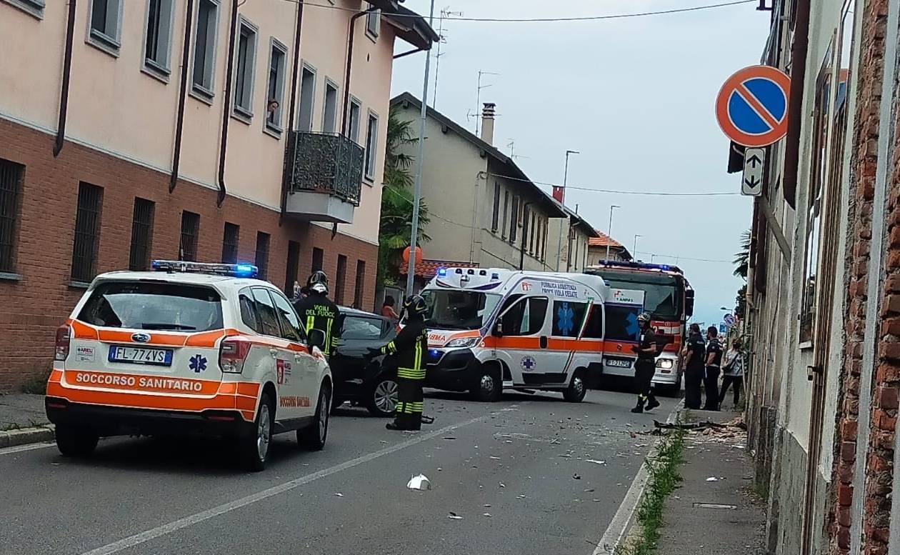 Cesate Perde Il Controllo Dell auto E Schianta Contro Il Muro 35 Enne 