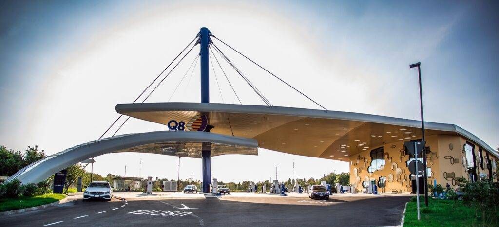 Paderno: con gpl, metano ed elettrico, aperta sulla Milano-Meda la stazione di servizio del futuro Paderno Dugnano distributore