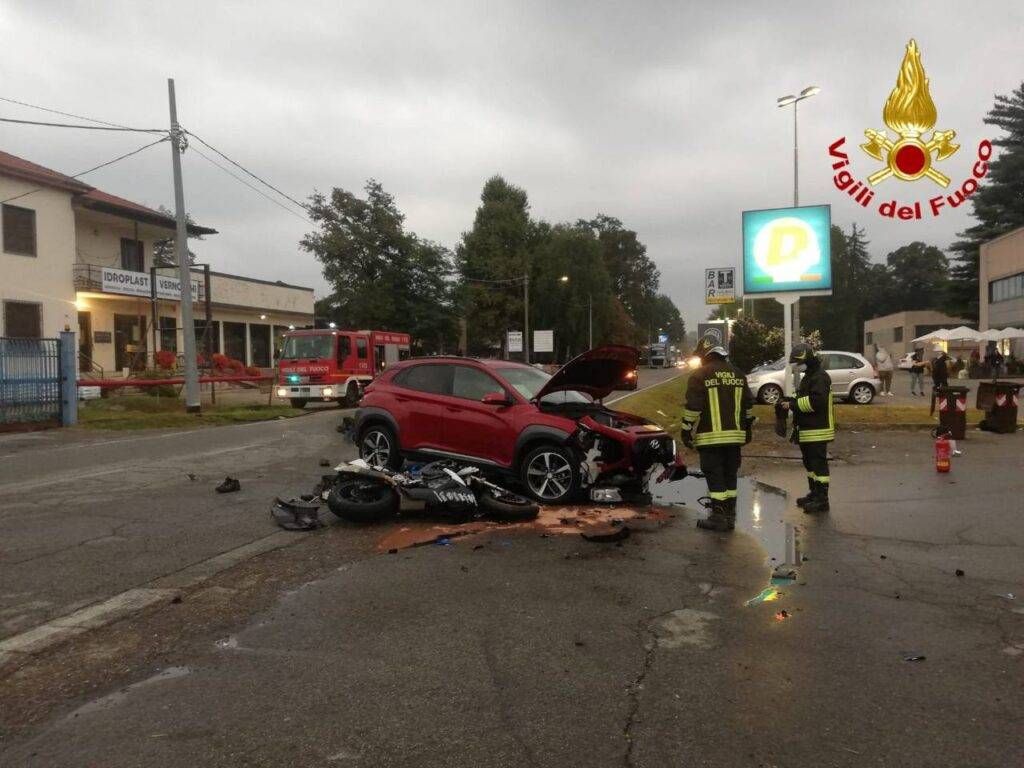 vergiate incidente moto