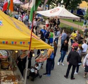 Street food e1633345149312 300x286