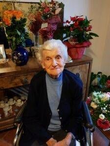 WhatsApp Image 2021 11 08 at 13.01.45 225x300