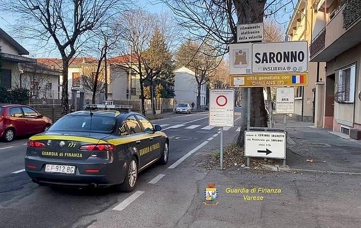 saronno guardia di finanza