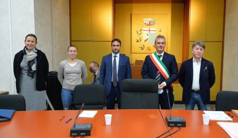 La giunta di Origgio devolve 1000 euro di compensi per i rifugiati ucraini GHI 4208 768x445