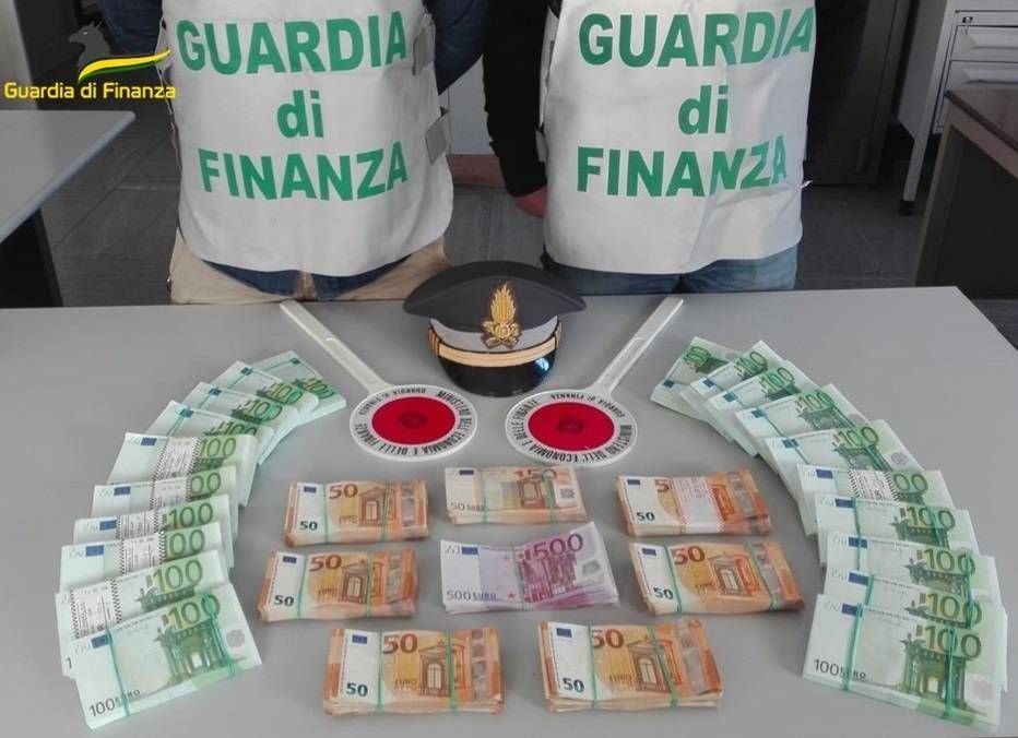 guardia di finanza elicottero