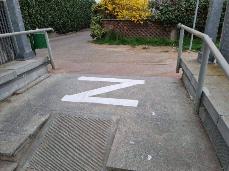 Cesate: Z russe, simbolo della guerra in Ucraina. Chi le ha fatte? | IN EDICOLA cesate z russe 768x576