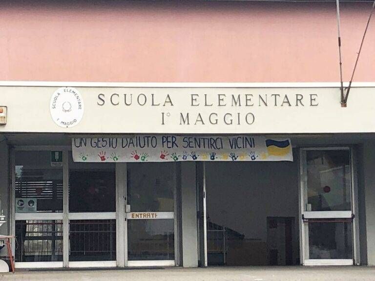 La scuola elementare di via Primo Maggio a Cormano