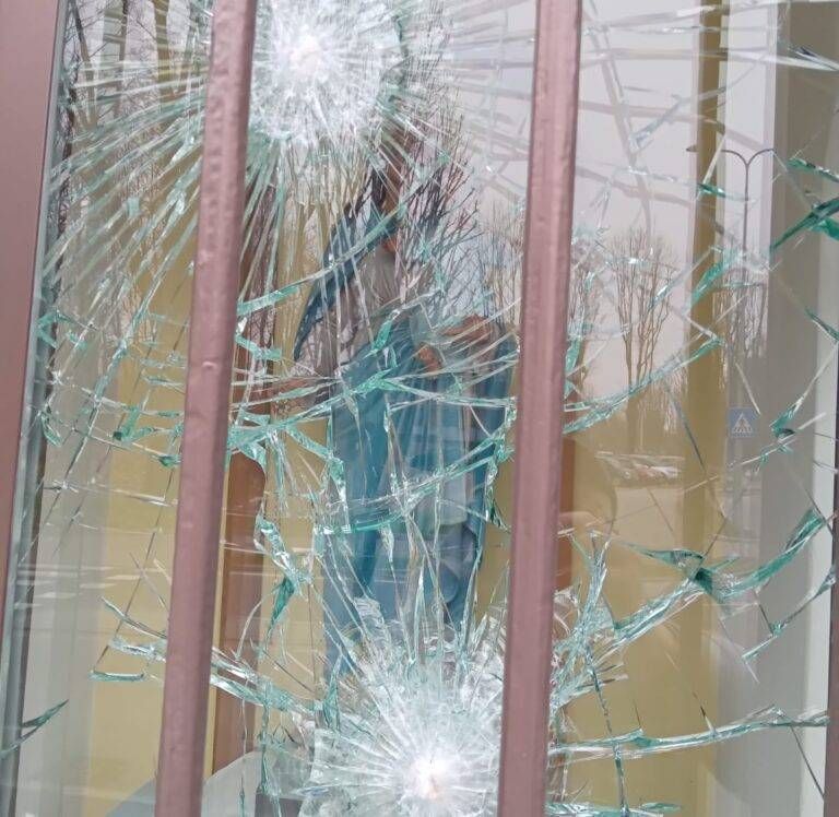 seveso statua e1647520902299 768x748