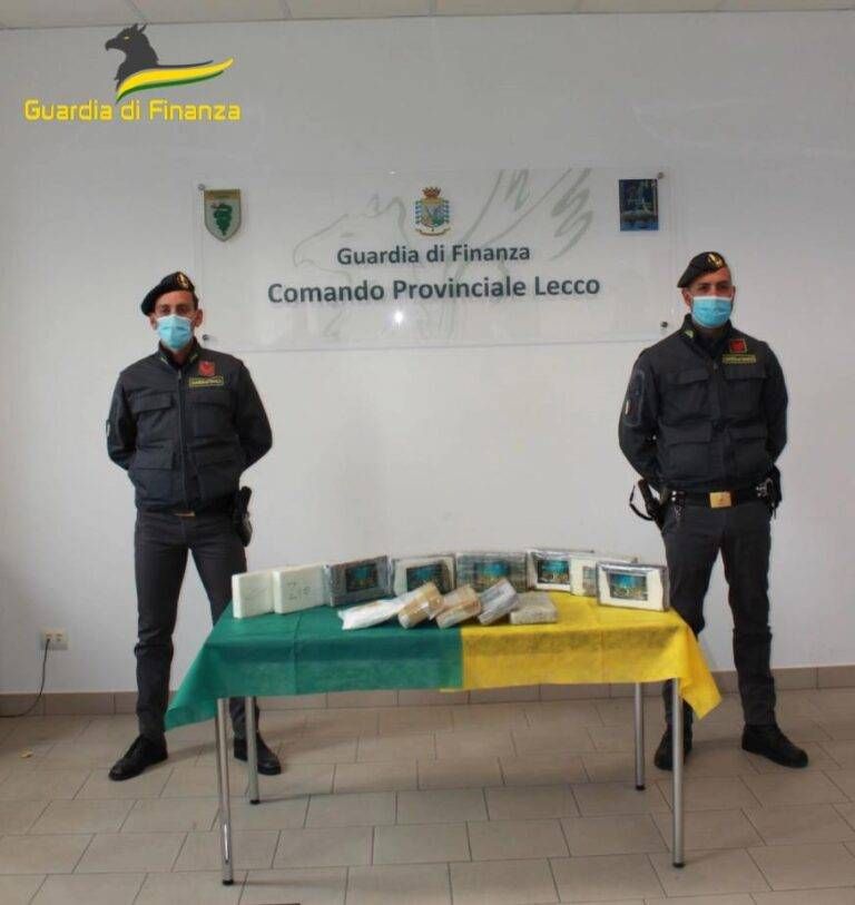 doppio fondo auto cocaina