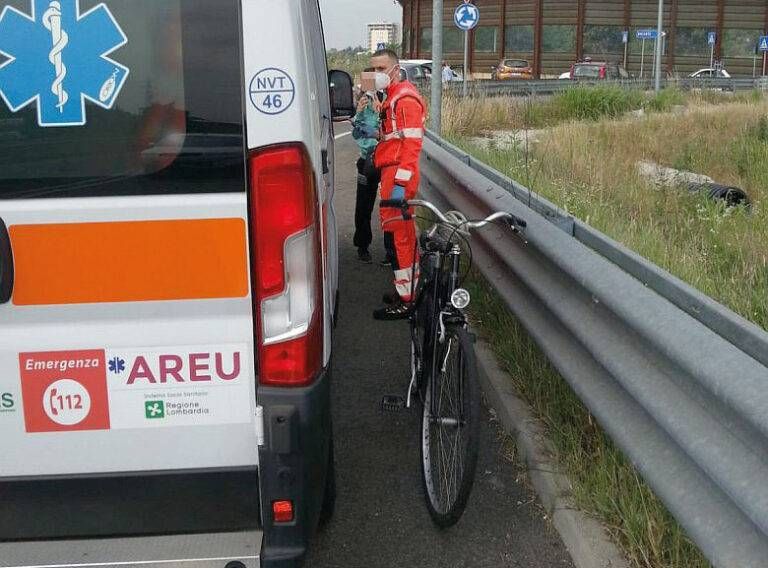 Ciclista investito rotonda Baranzate