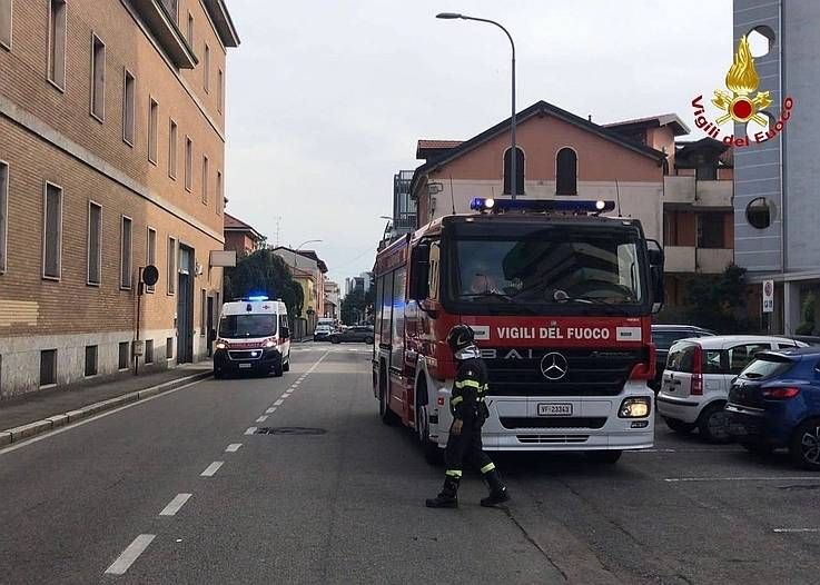 Incidente sul lavoro a Gallarate, operaio investito da scarica elettrica incidente lavoro gallarate