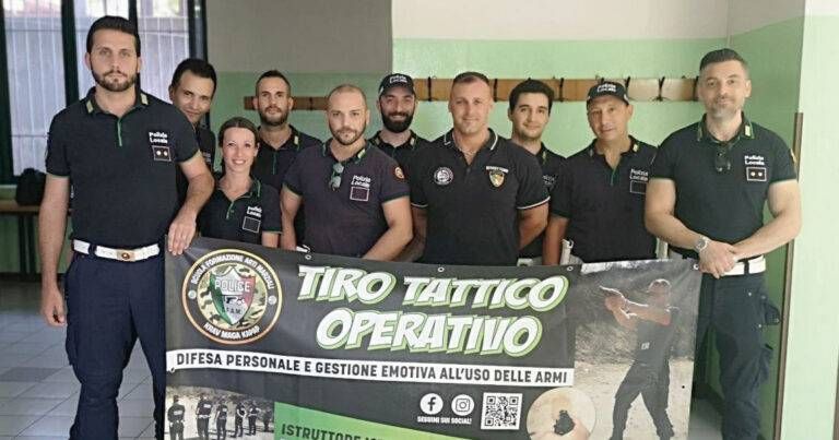 Nord Milano, Polizia locale a lezione per spray urticante e bastone estensibile Polizia spray urticante bastone