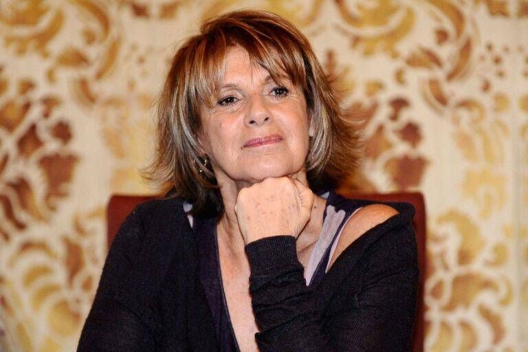 Lella Costa biografia chi e eta altezza peso figli marito e vita privata 768x512