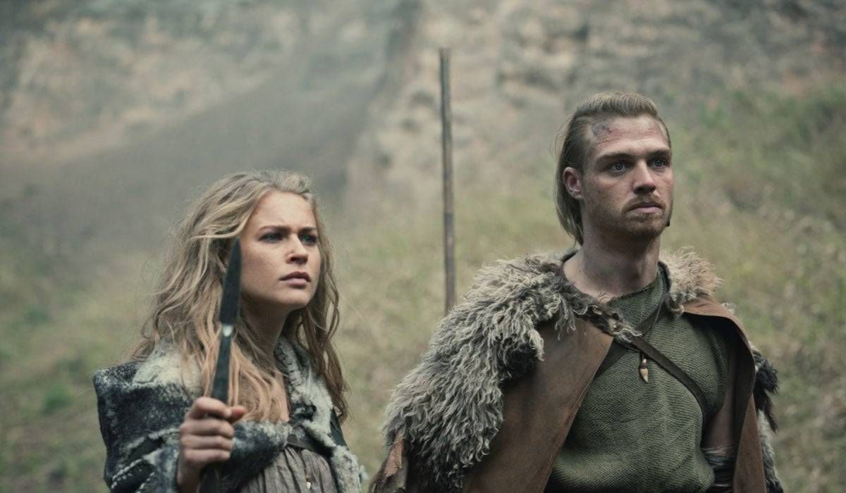 Da sinistra Jeanne Goursaud e David Schütter in una scena di Barbari Credits Katalin Vermes Netflix