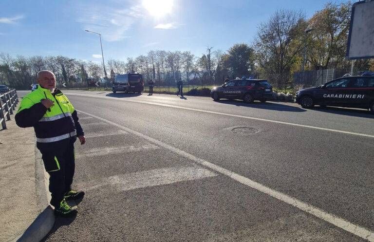 Novate, allarme per un ordigno ritrovato in via Beltrami Novate allarme ordigno ritrovato