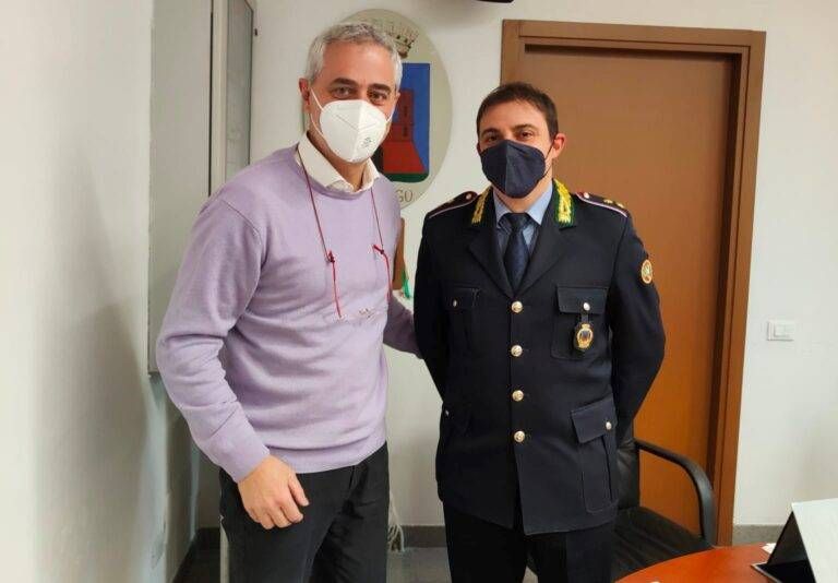 Nasce il comando unico di polizia locale di Cislago, Mozzate e Gerenzano sindaco e comandante 768x534