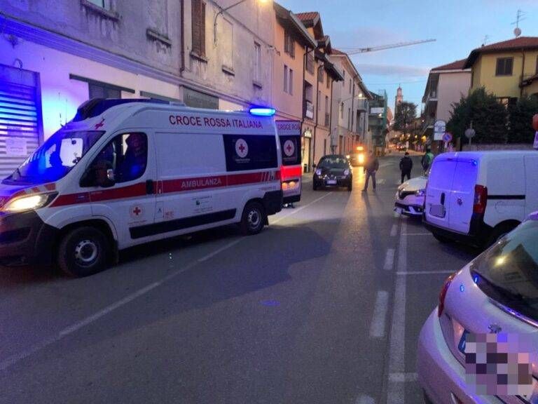 Cogliate, donna investita da un’auto in centro cogliate donna investita