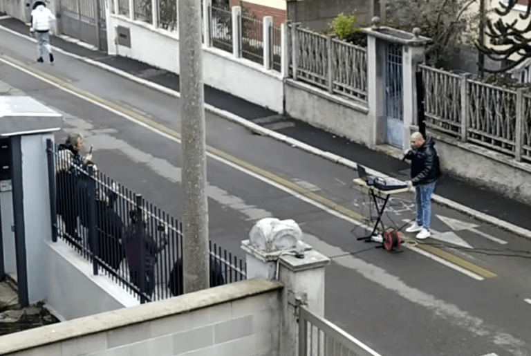 Cislago, serenata d’altri tempi sotto casa dello sposo | VIDEO Immagine 2023 02 27 110024 768x515