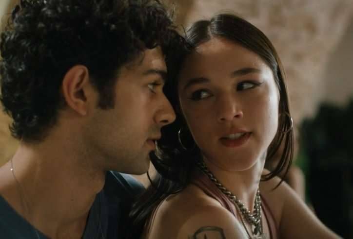 mare fuori 3 a che ora esce