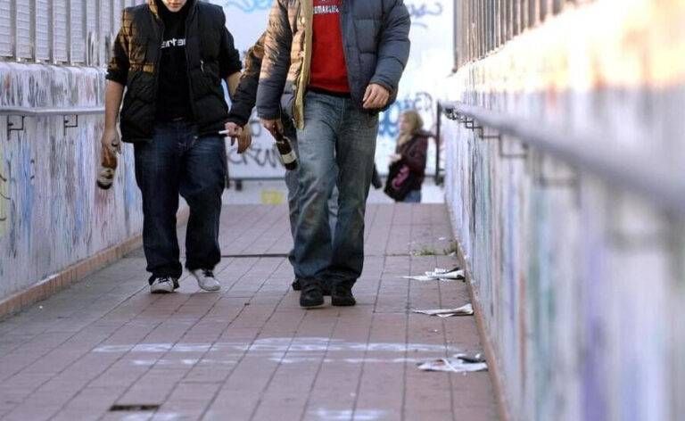 ragazzi a rischio e1675761583350 768x472