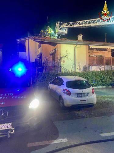 incendio ceriano laghetto