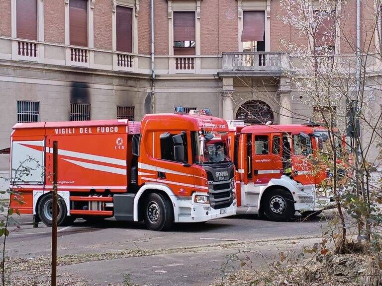 incendio rifiuti garbagnate