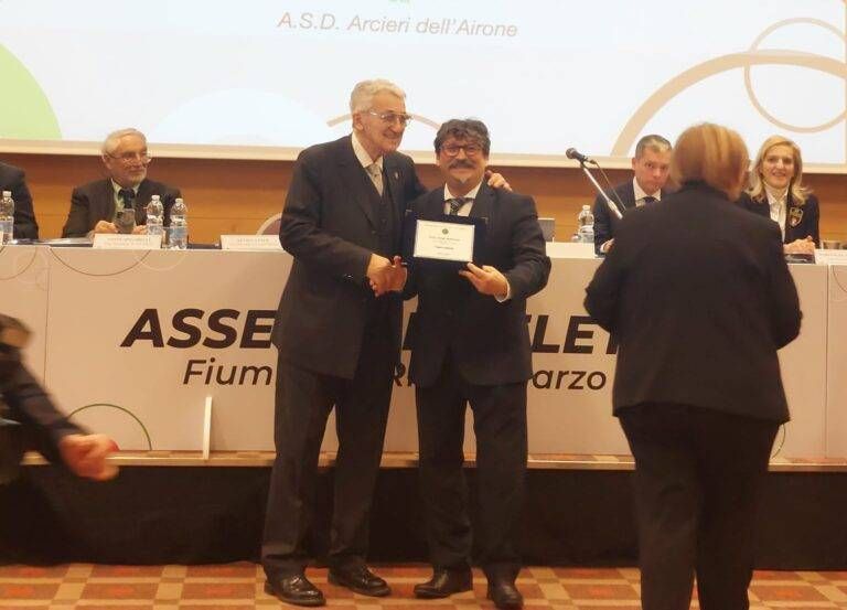 Gli Arcieri dell’Airone di Turate premiati a Roma da Malagò IMG 20230306 WA0004 1 e1678113591368 768x553