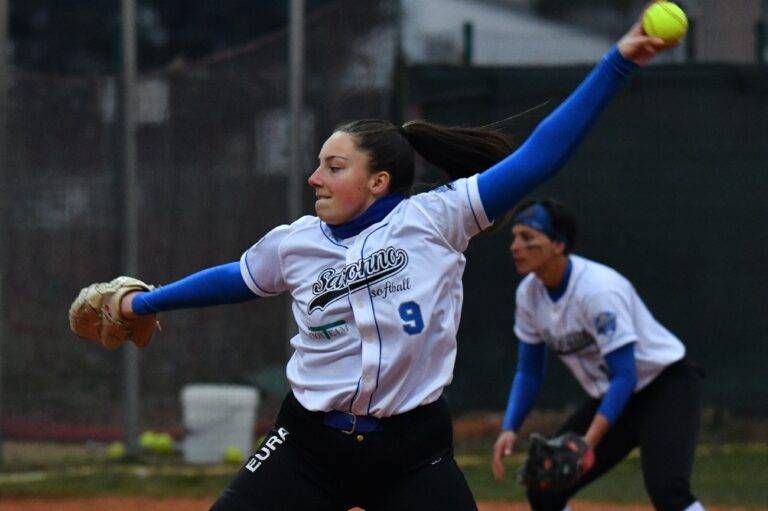 SOFTBALL SARON Chiara Rusconi in azione Giovanni Pini X SITO 768x511