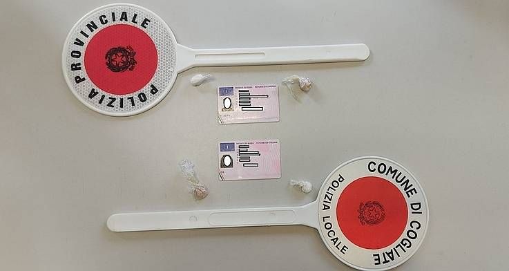 Droga nei boschi delle Groane, a Cogliate via 3 patenti, sequestrata eroina e cocaina droga cogliate groane patenti