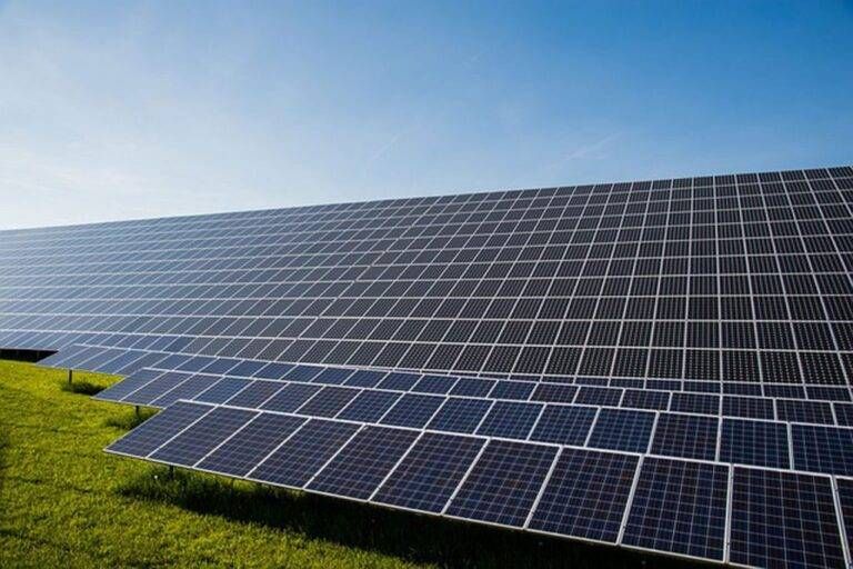 Case popolari ed energie rinnovabili: investimenti di Regione Lombardia ad Arese e Senago fotovoltaico efficientamento energetico Lombardia Pmi 768x512