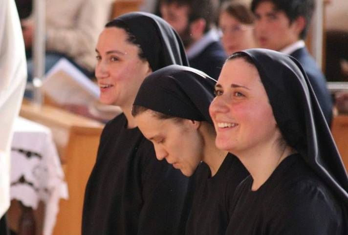 Bollate, Voti definitivi a Roma per Suor Federica Bollate Voti Suor Federica