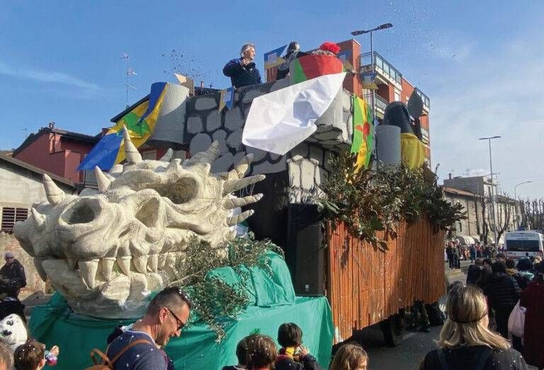 Bollate capannone salvare Carnevale