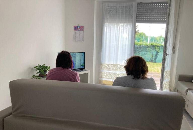 Garbagnate Casa donne difficoltà