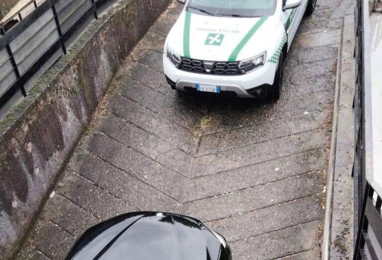 Novate, 100 auto fantasma radiate dalla Polizia Locale Novate 100 auto fantasma